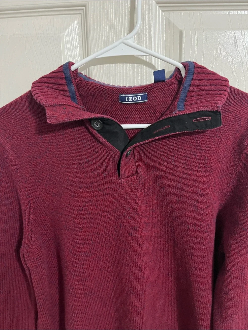 Izod knit sweater